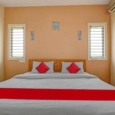 Super Hotel O Indra Suites