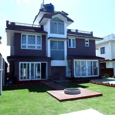 HAILSTONE HOME STAY