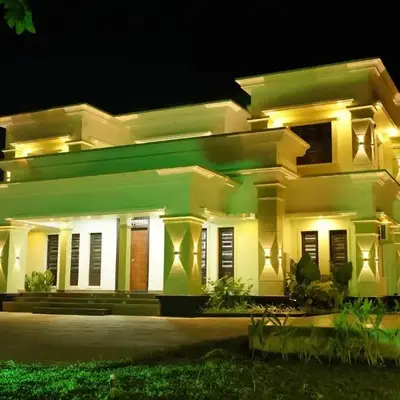 Hill Club Square