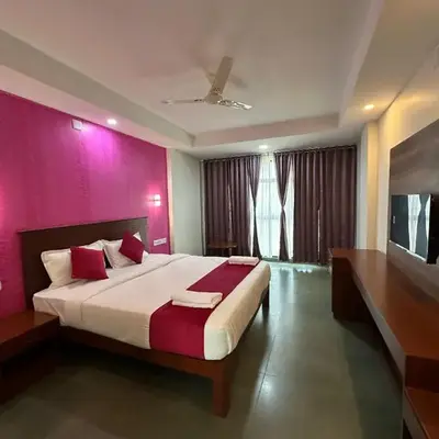 CRYSTAL Inn
