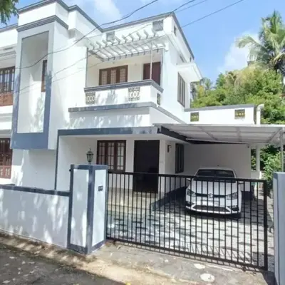 Moms Villa