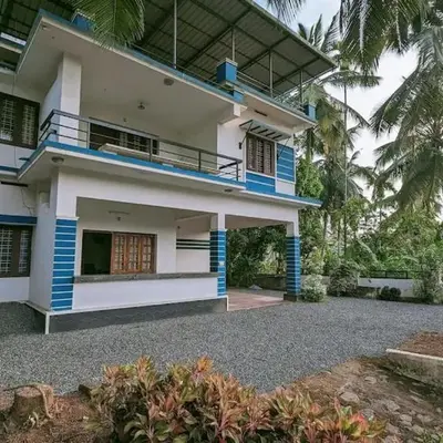 Spacious 2-storey home-4 bedroom