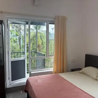 Eve's Residency