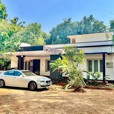 Deshadan's Kesarvilla