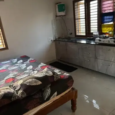 Private Room with Kitchen for Decent Couples & Families