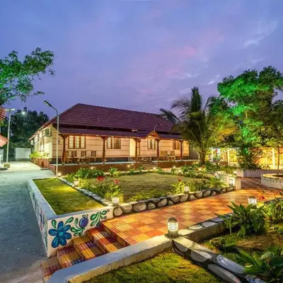 Alaya Stays APR Pet-Friendly One-Room Suites with Swimming Pool