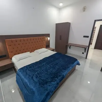 Nana's Residency