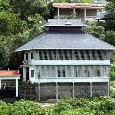 Silver Rock Cottage Valparai