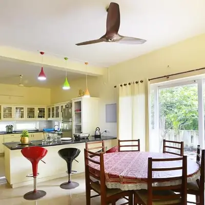 Family beach home-Cherai