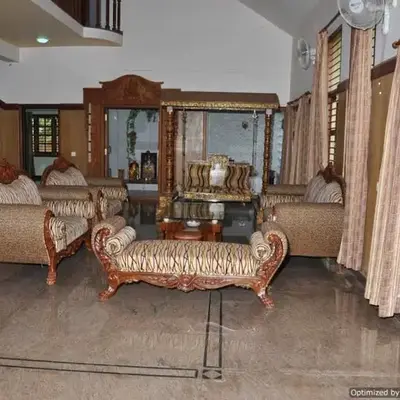 Suvarna Luxury Home Stay
