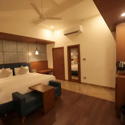Poppys Vista Hotel