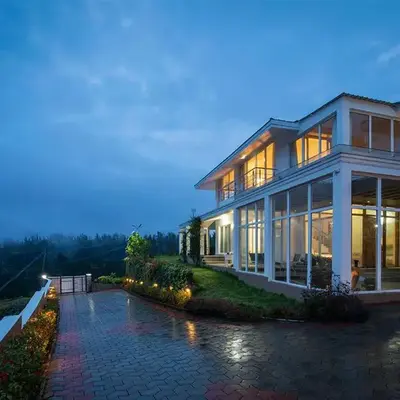 StayVista at The Lilly Ooty with Breakfast