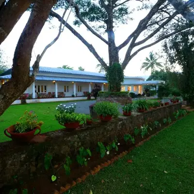 Parisons Plantation Experiences by Abad