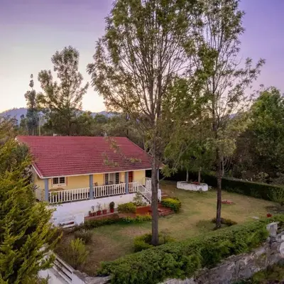 StayVista at Casa Pinnacle - Pet Friendly Home with Lawn