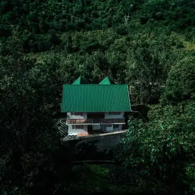Misty Range Resorts
