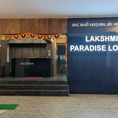 Lakshmi Paradise Lodge A/C